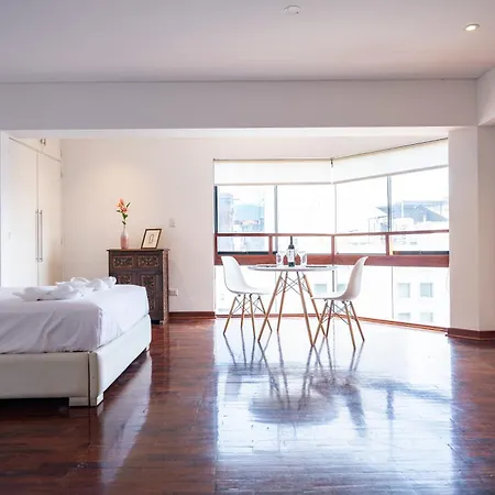 Chateau Studios By Vibrant Lima Extérieur photo